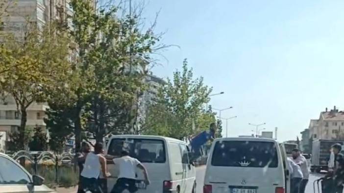 Konya'da trafikte tekme tokat birbirlerine girdiler
