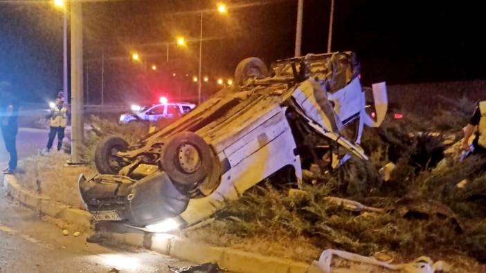Samsun'da hafif ticari araç takla attı: 4 yaralı