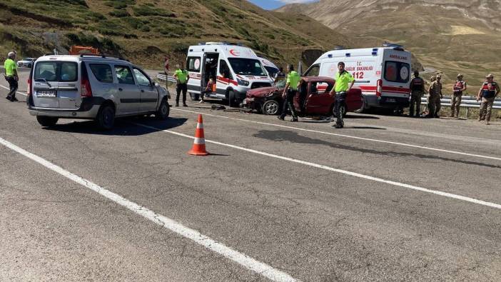 Bayburt'ta trafik kazası: 11 yaralı
