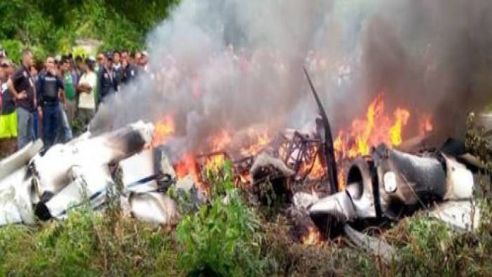 Düşen uçak küle döndü: 2 kişi öldü