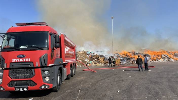 Kahramanmaraş'ta geri dönüşüm fabrikasında yangın