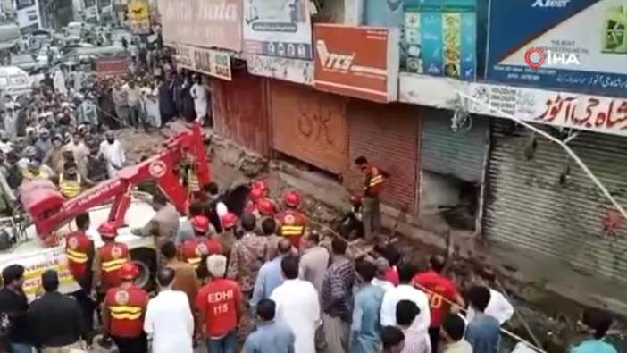 Pakistan'da kanalizasyonda patlama