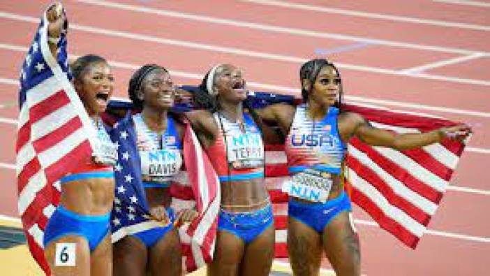 Adeta uçtular. ABD kadınlar bayrak yarışında rekor kırarak şampiyon oldu