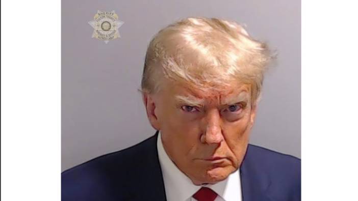 Trump'ın sabıka kaydı fotosuna rekor bağış