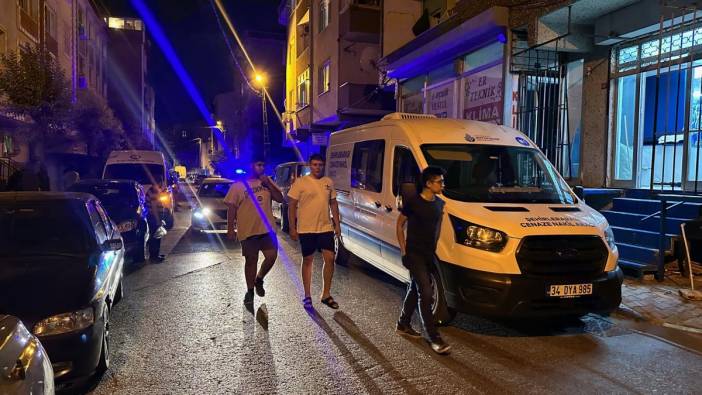 İstanbul'da cinnet geçiren adam önce eşini sonra kendini vurdu