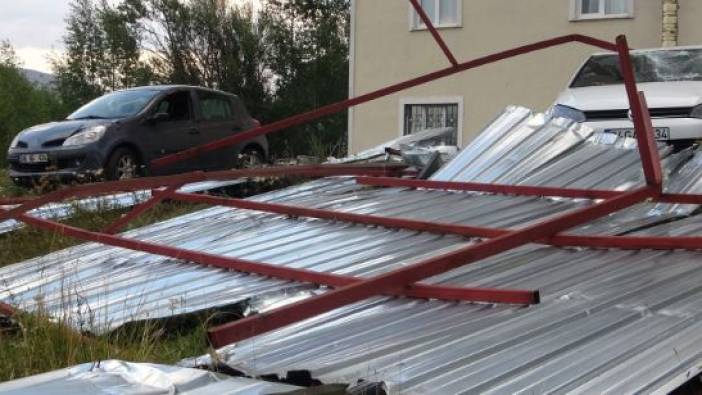 Hortum çatıları uçurdu elektrik tellerini kopardı