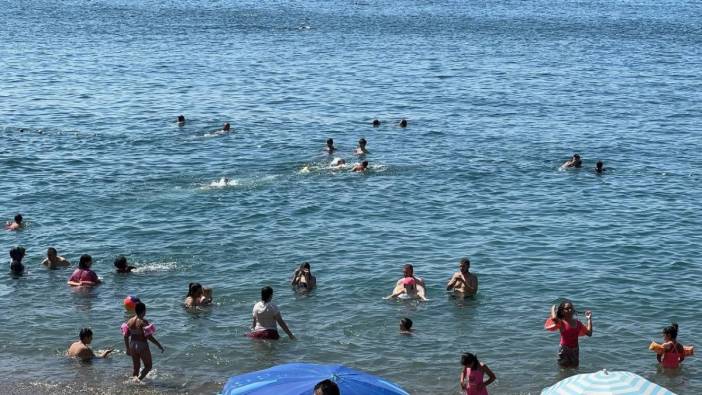 Havalar ısındı plajlar ziyaretçi rekoru kırdı