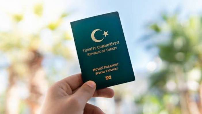 Gazetecilere yeşil pasaport hakkı geliyor. Hangi gazetecilerin alabileceği açıklandı