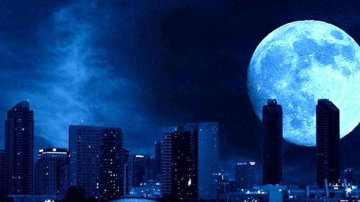Kassandra Süper Mavi Ay'da yaşanacakları açıkladı