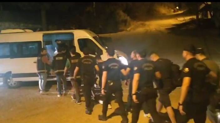 Balıkesir'de 61 kaçak göçmen ve 5 organizatöre gözaltı