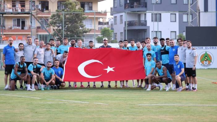 Şikeci futbolcuyu Alanyaspor'a kim getirdi? Cevap ver Çavuşoğlu