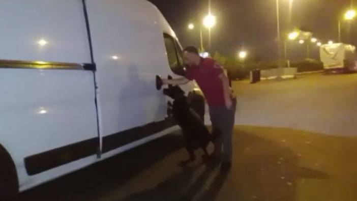 Adana'da polis köpeği 58 kiloluk uyuşturucu yakaladı