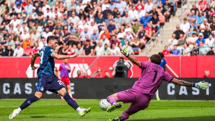 Feyenoord'dan Utrecht'e farklı tarife