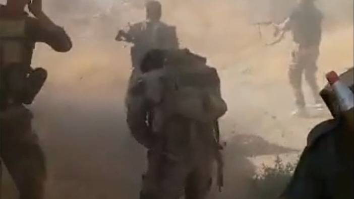 Suriye’den sıcak görüntüler. Aşiret savaşçıları ile terör örgütü arasında yoğun çatışmalar devam ediyor
