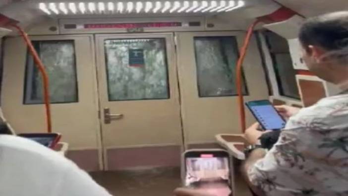 İçinde yolcu bulunan metroyu su bastı