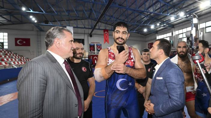 Erdoğan, Serbest Güreş Milli Takımı'nın kaptanı Taha Akgül ile telefonda görüştü