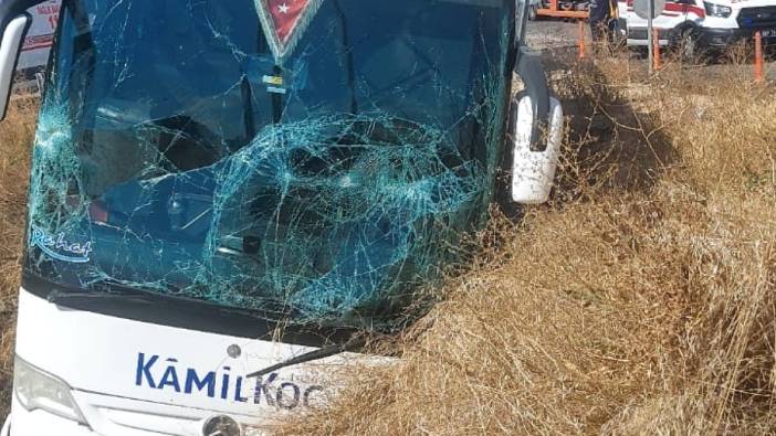 Samsun'da yolcu otobüsü, araziye girdi; 1 yaralı