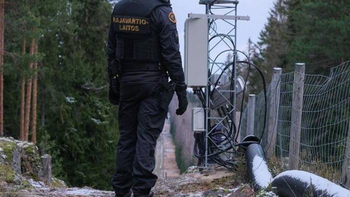 Finlandiya, Rusya sınırındaki 3 kilometrelik çiti kullanmaya başladı
