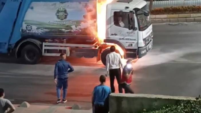 Çöp kamyonu alev alev yandı