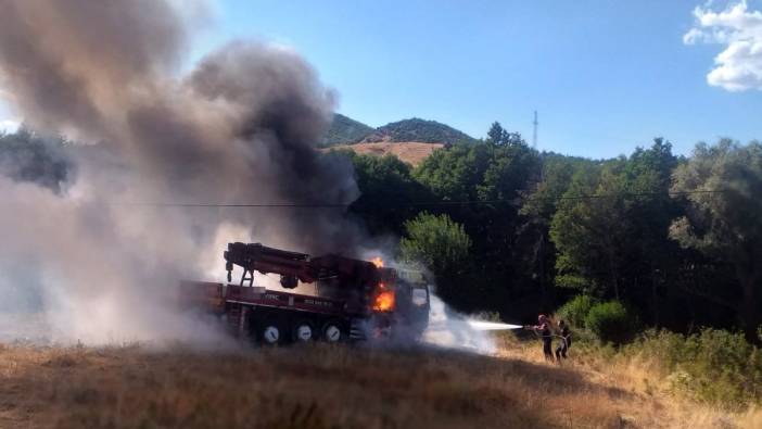 Vinçli kamyon cayır cayır yandı: 8 yaralı