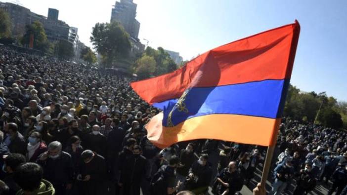 Ermenistan’da Başbakan Paşinyan’a yönelik protestolar 3’üncü gününde