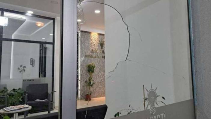 AKP Muğla il binasına taşlı saldırı