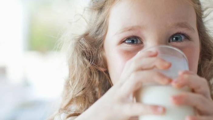 Uzmanı çocukların günde ne kadar süt tüketmesi gerektiğini açıkladı. Dikkat çeken uyarılar geldi