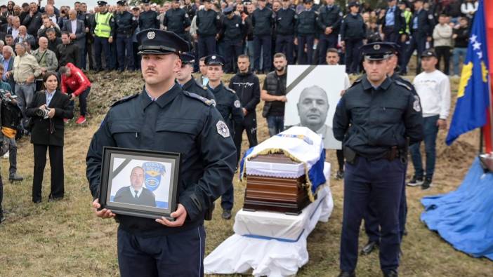 Kosovalı polis devlet töreniyle toprağa verildi