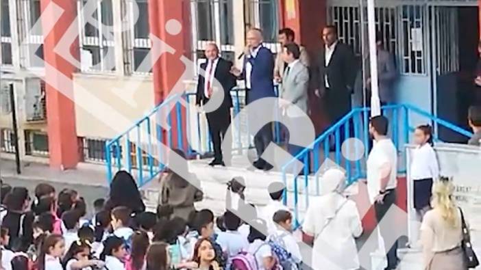 AKP’li belediye başkanı çocuklara propaganda yapıp dua ettiriyor