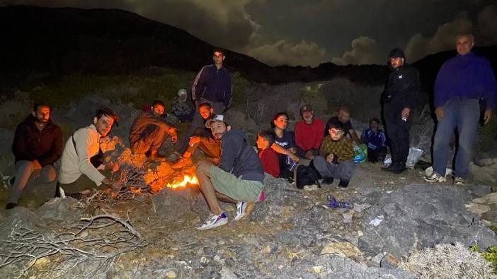 Mahsur kalan 15 kaçak göçmen kurtarıldı