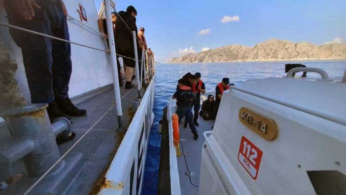 Yunanistan’ın Türk karasularına ittiği 22 kaçak göçmen kurtarıldı