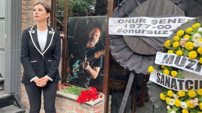 Müzisyen Onur Şener öldürüldüğü yerde anıldı. İstek şarkı cinayetine kurban gitmişti