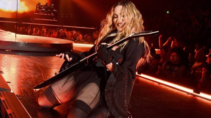 Madonna dünya turnesine başlıyor. Ölümden dönmüştü