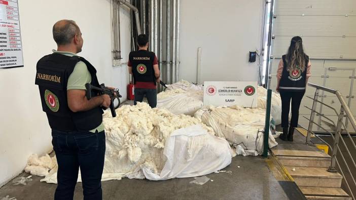 Sarp sınır kapısında pamuğa emdirilmiş 1 ton uyuşturucu ele geçirildi