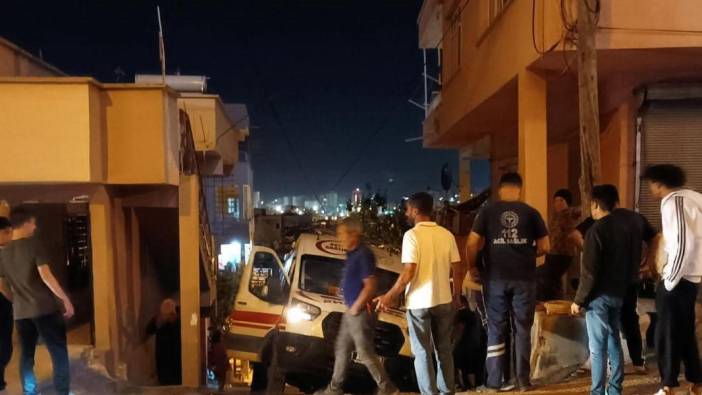 Mahsur kalan ambulansı vatandaşlar kurtardı