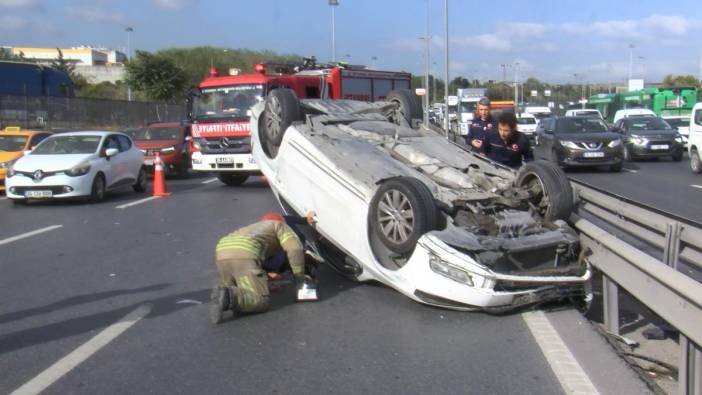 Önündeki otomobile çarpıp takla attı