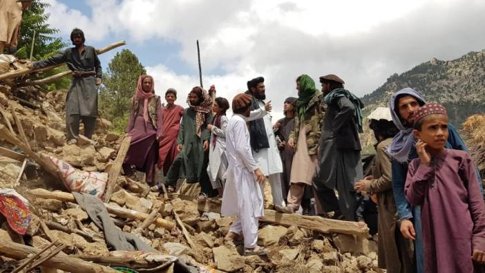 Afganistan'daki depremin bilançosu ağırlaşıyor: 320 ölü