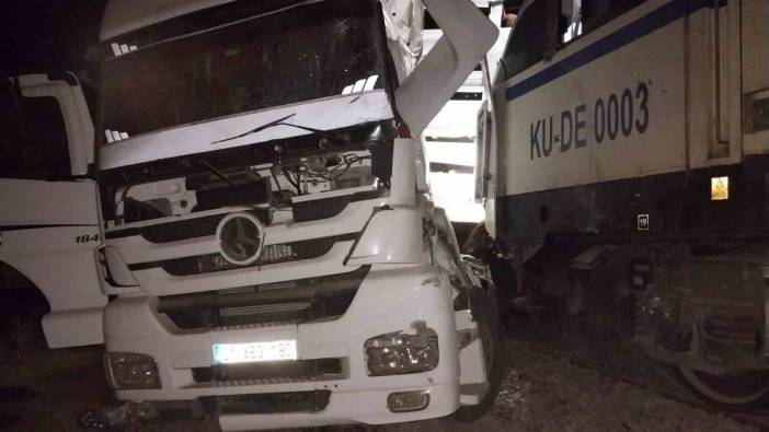 Diyarbakır’daki tren kazasında yaralanan tır sürücüsü hayatını kaybetti