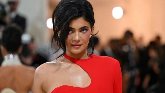 Kylie Jenner İsrail paylaşımını tepkilerden sonra sildi