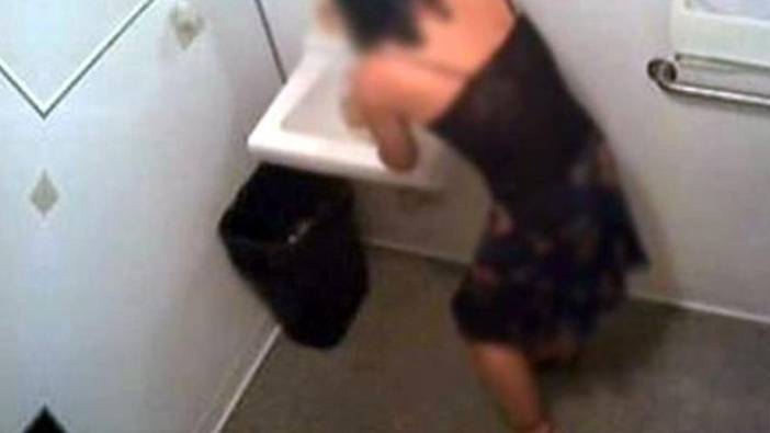 Tuvalete gizli kamera koydu kadınları çekti. Sapık patronun kurduğu düzenek şeytanın bile aklına gelmez