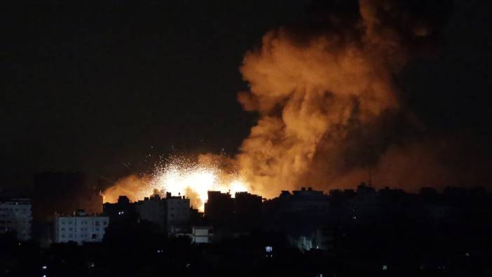 İsrail savaş uçakları, Gazze Şeridi'ni gece boyunca bombaladı