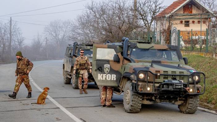 NATO'dan gerginliğin arttığı Kosova'ya asker takviyesi