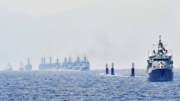 Türk donanmasından Akdeniz’de atış tatbikatı