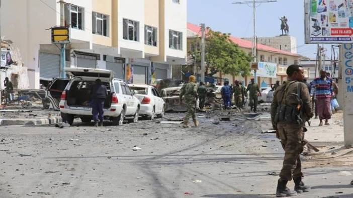 Mogadişu’da restorana intihar saldırısı: Bir gazeteci öldü