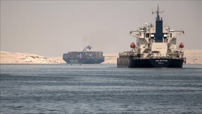 Mısır, Süveyş Kanalı'ndan geçiş ücretlerine zam yapacak
