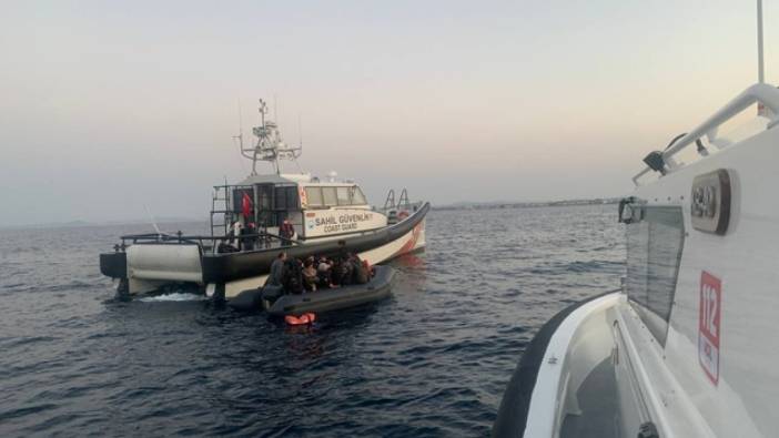 İzmir açıklarında 78 düzensiz göçmen kurtarıldı, 103 göçmen yakalandı