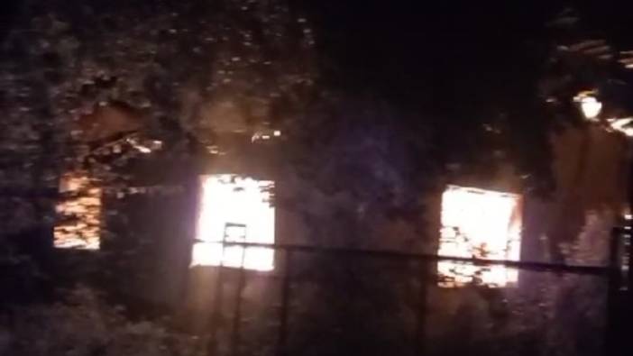 Adana'da ev yangını