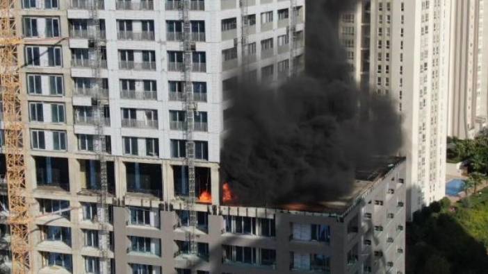 Ataşehir'de 40 katlı rezidansta yangını
