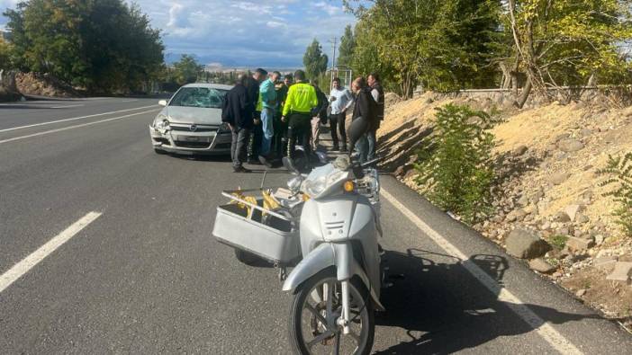 Otomobilin çarptığı sepetli motosikletin sürücüsü, ağır yaralandı