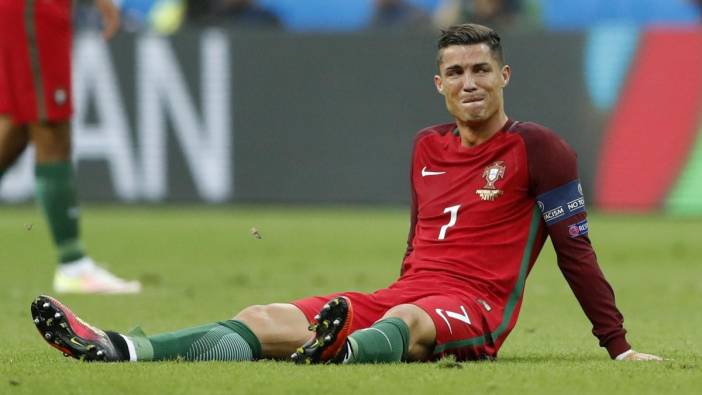 Dünyanın en iyi top süren futbolcuları açıklandı. Galatasaray'ın yıldızı Ronaldo'yu geride bıraktı